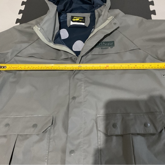 SOLD. Wetskins Adult Fresh Water Waterproof Hooded Rain Jacket and Pants  Size L - Picture 11 of 11